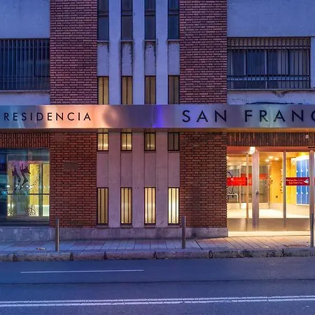 Peregrinos San Francisco De Asis * Леон