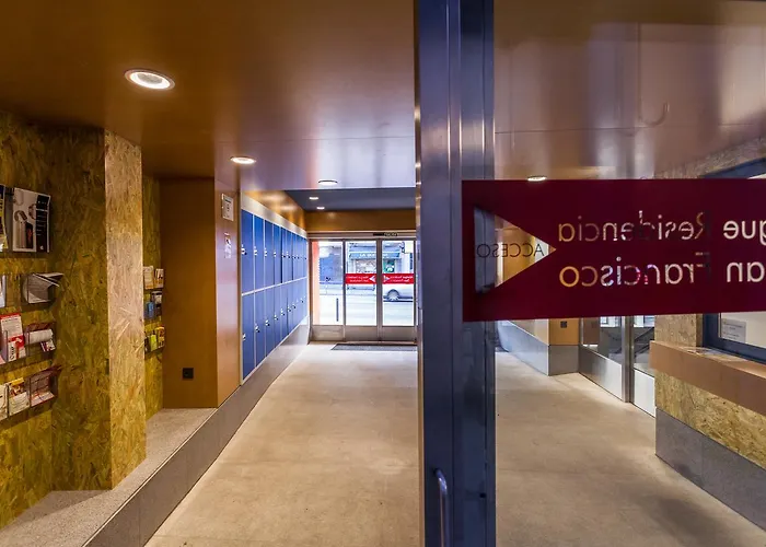 Peregrinos San Francisco De Asis * レオン